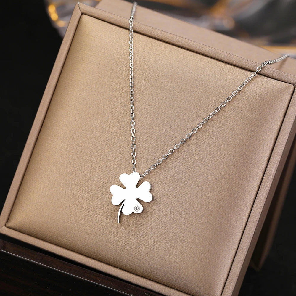Colar Pingente de Trevo Ouro 18K