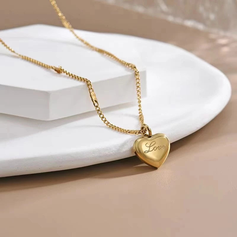 Colar com Pingente de Coração Ouro 18K