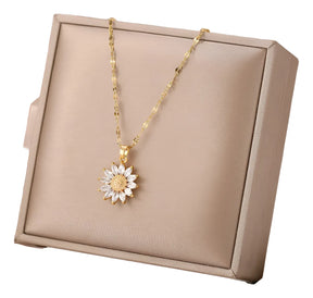 Colar com Pingente de Girassol Banhado a Ouro