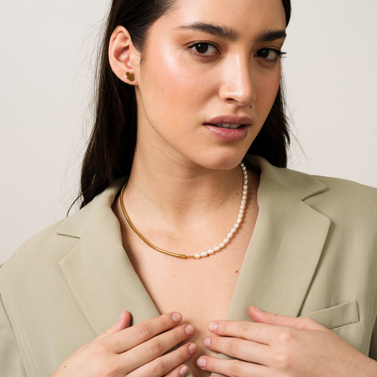 Colar Dourado com Pérolas Banhado a Ouro 18k