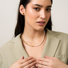 Colar Dourado com Pérolas Banhado a Ouro 18k