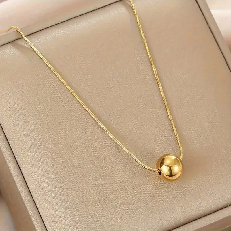 Colar com Pingente de Bolinha Folheado Ouro 18K