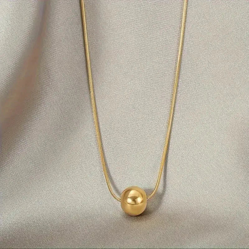 Colar com Pingente de Bolinha Folheado Ouro 18K