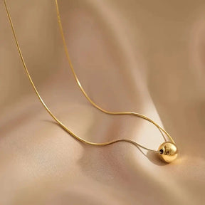 Colar com Pingente de Bolinha Folheado Ouro 18K