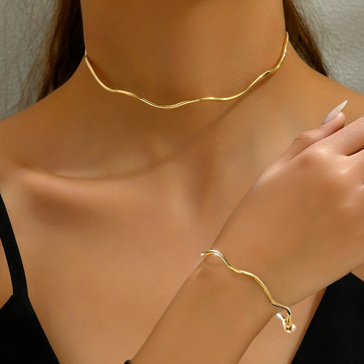 Conjunto Colar e Pulseira Banhadas a Ouro